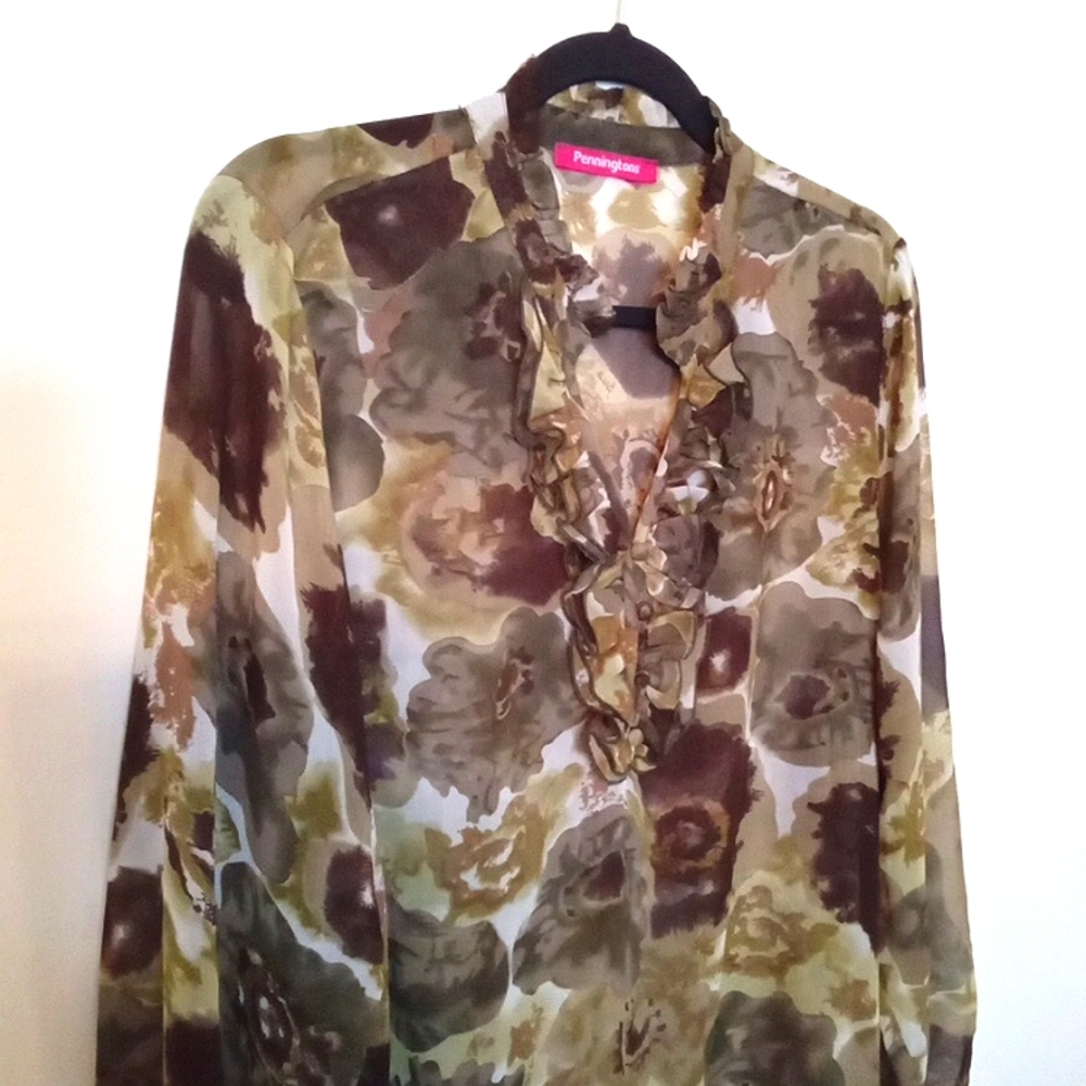 Penningtons Women's Olive & Cream Floral Long Sleeve Ruffle Front Blouse XL